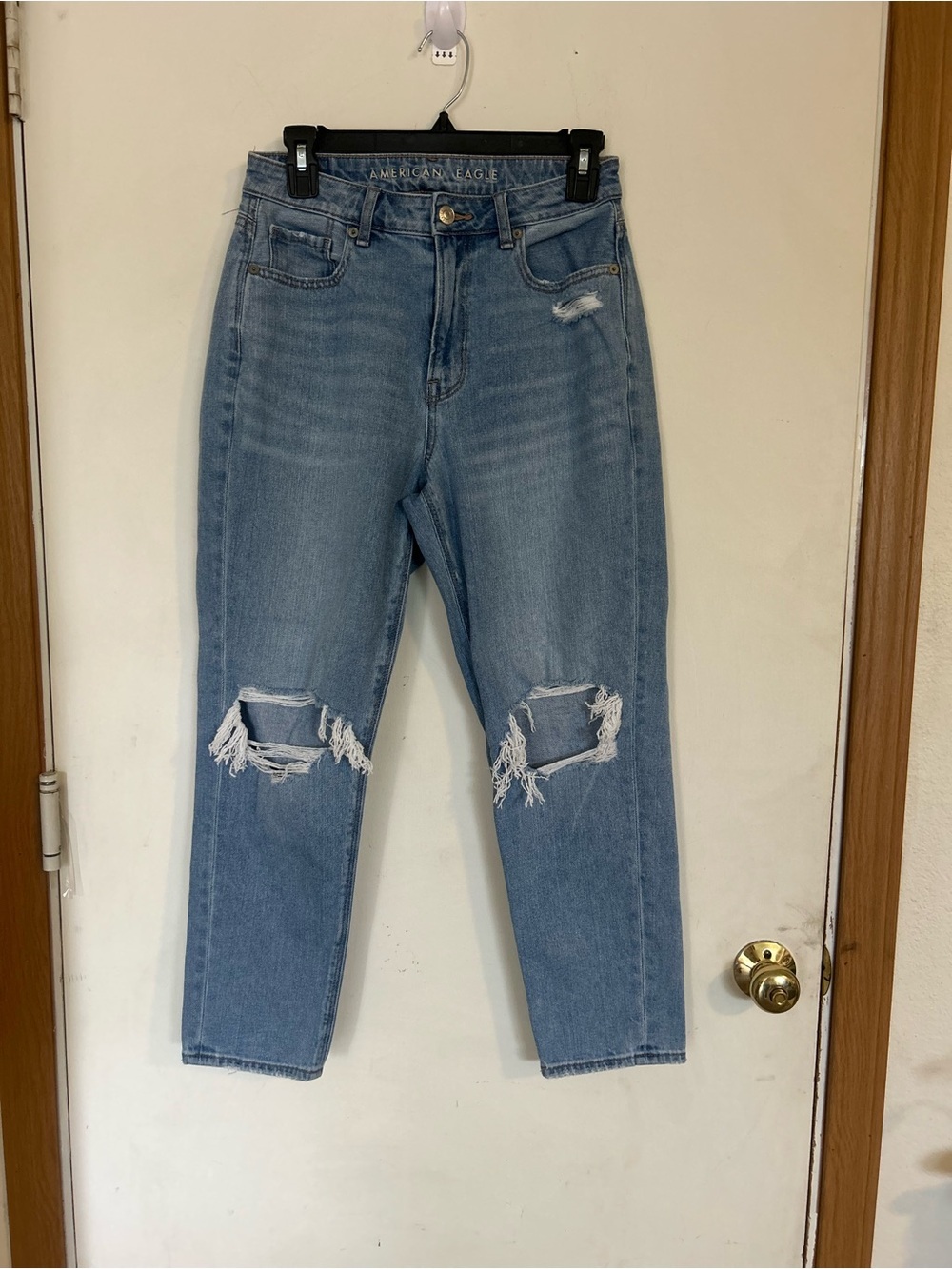 American eagle Mom Jean size 4 short